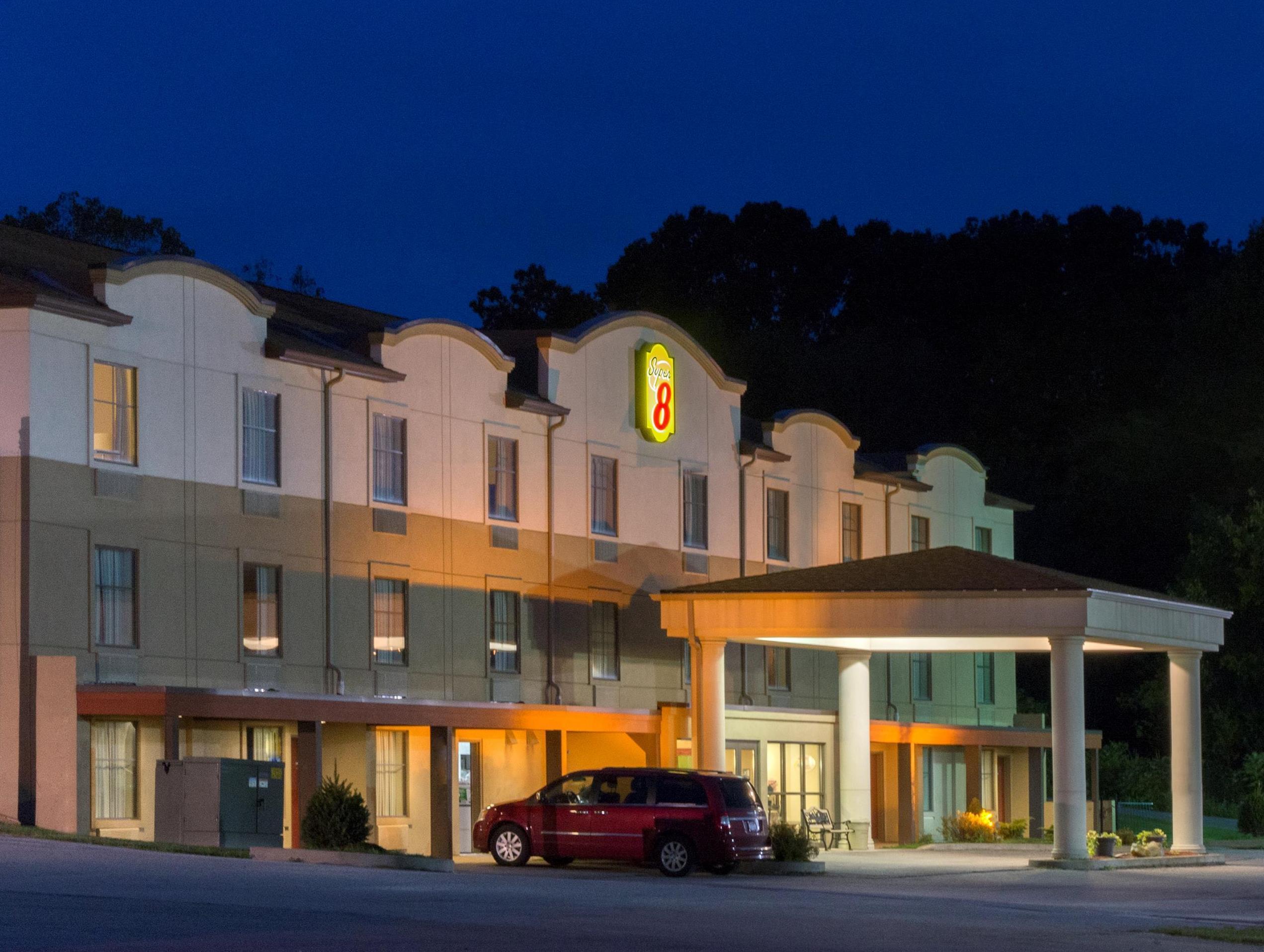 Super 8 by Wyndham Beaver Falls Eksteriør bilde